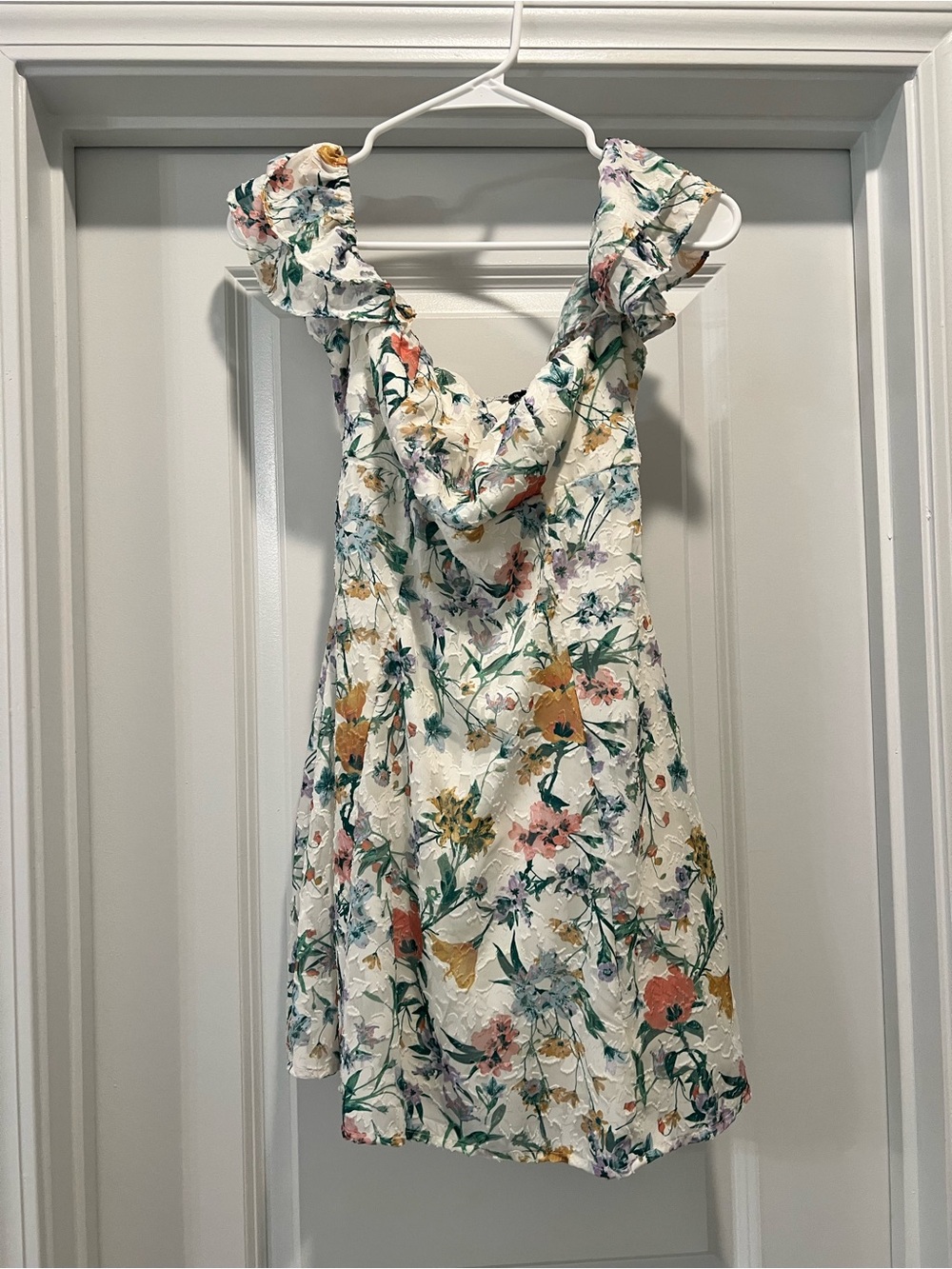 Wild Fable Ruffle-Shoulder Summer Mini Dress - White with Textured Multi Floral